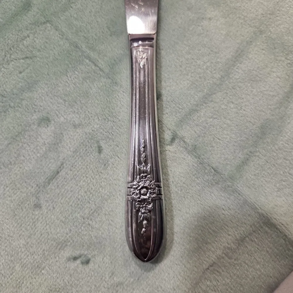 Vintage Wm Rogers Extra Plate Dinner Knives Lot of 3 Triumph Pattern 1941